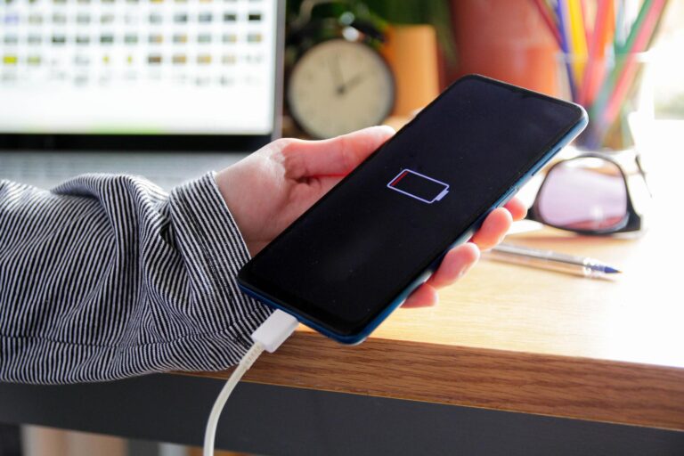 Şarjı hızlı biten telefon